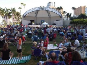 Meyer Amphitheater WPB people on grass