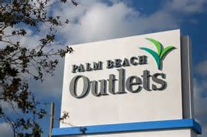 Palm Beach Outlets street sign