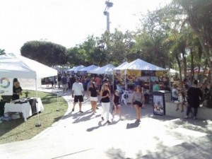 wpb-greenmarket-crowd